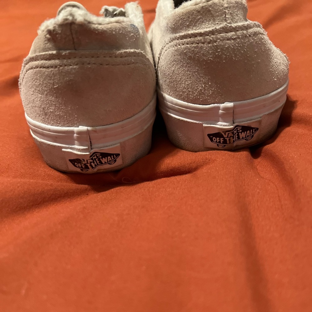 Vans - Picture 2 of 4